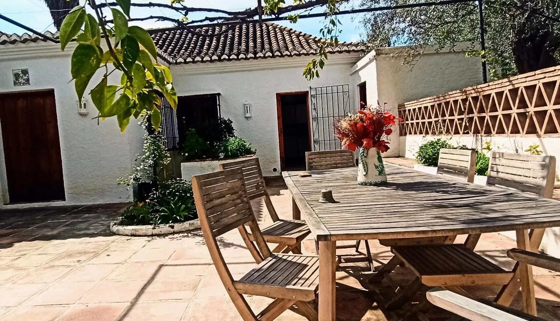 Oasis De Frescura En Verano Villa Granada